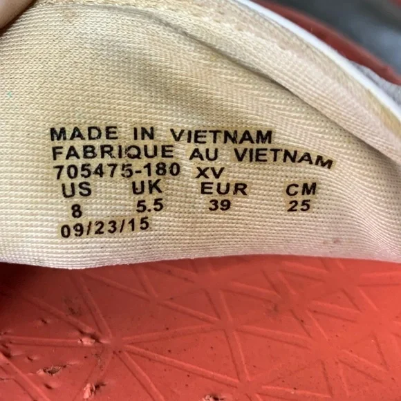 Nike Slides - Picture 5 of 7